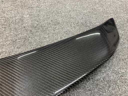 V-style wing
