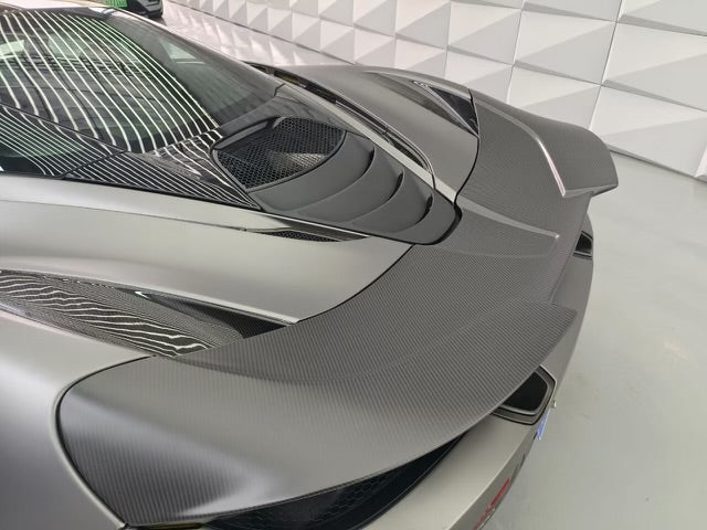 McLaren Supernova Silver rear spoiler
