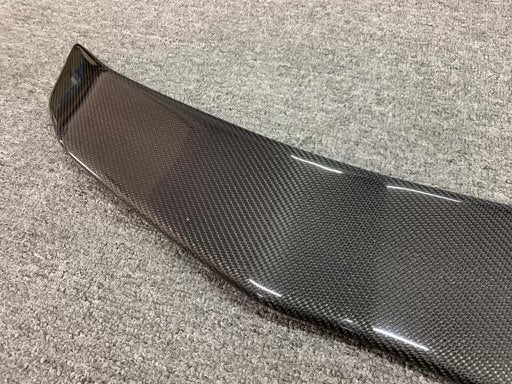 V-style wing