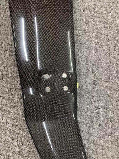 V-style wing