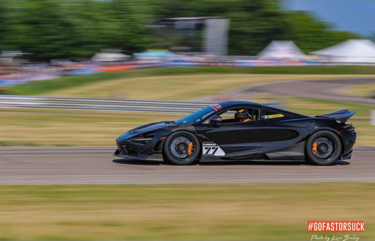 side view McLaren 720s