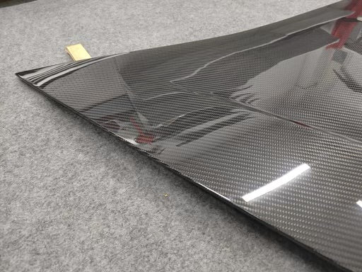 Carbon hood Lamborghini