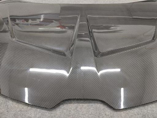 Lamborghini Spair Carbon hood